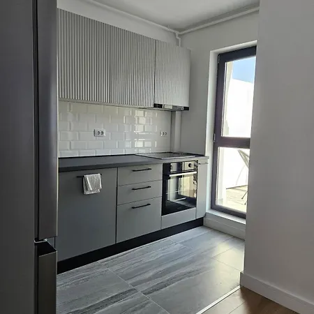 Onix Penthouse 18, Premium Parking Apartment *