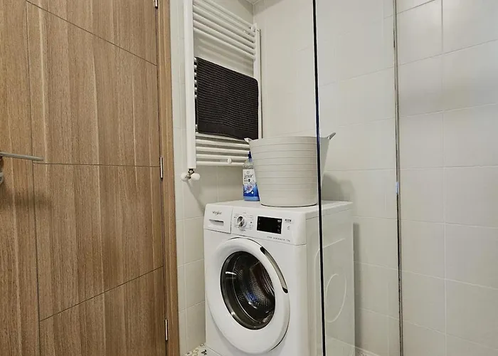 Onix Penthouse 18, Premium Parking * Bukurešť